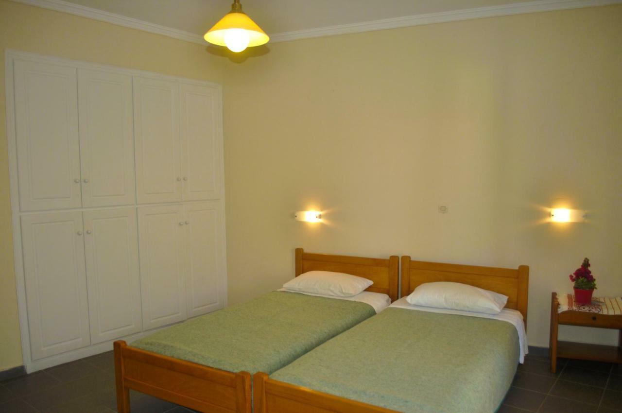 Holiday Studio Apartments Yannis On Agios Gordios Beach In Corfu المظهر الخارجي الصورة