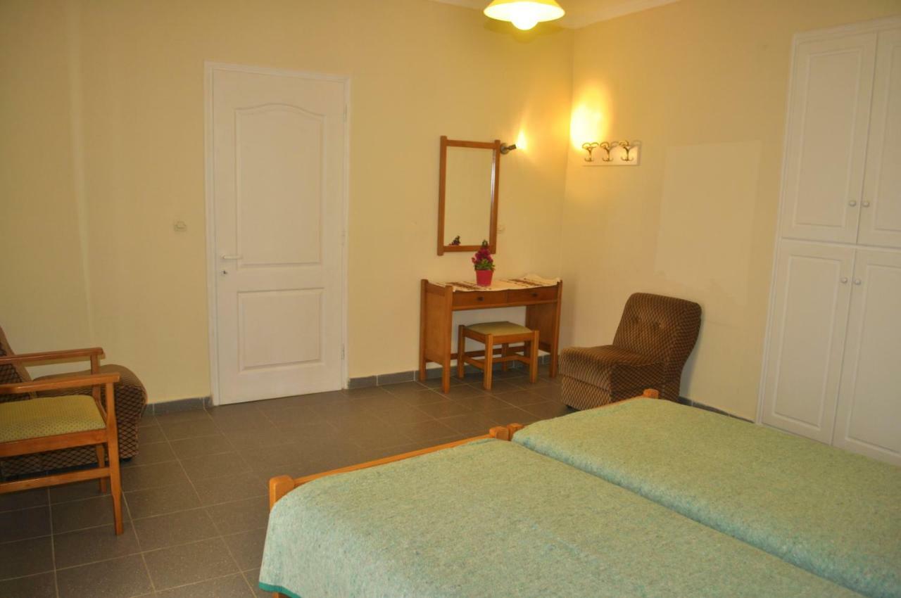 Holiday Studio Apartments Yannis On Agios Gordios Beach In Corfu المظهر الخارجي الصورة