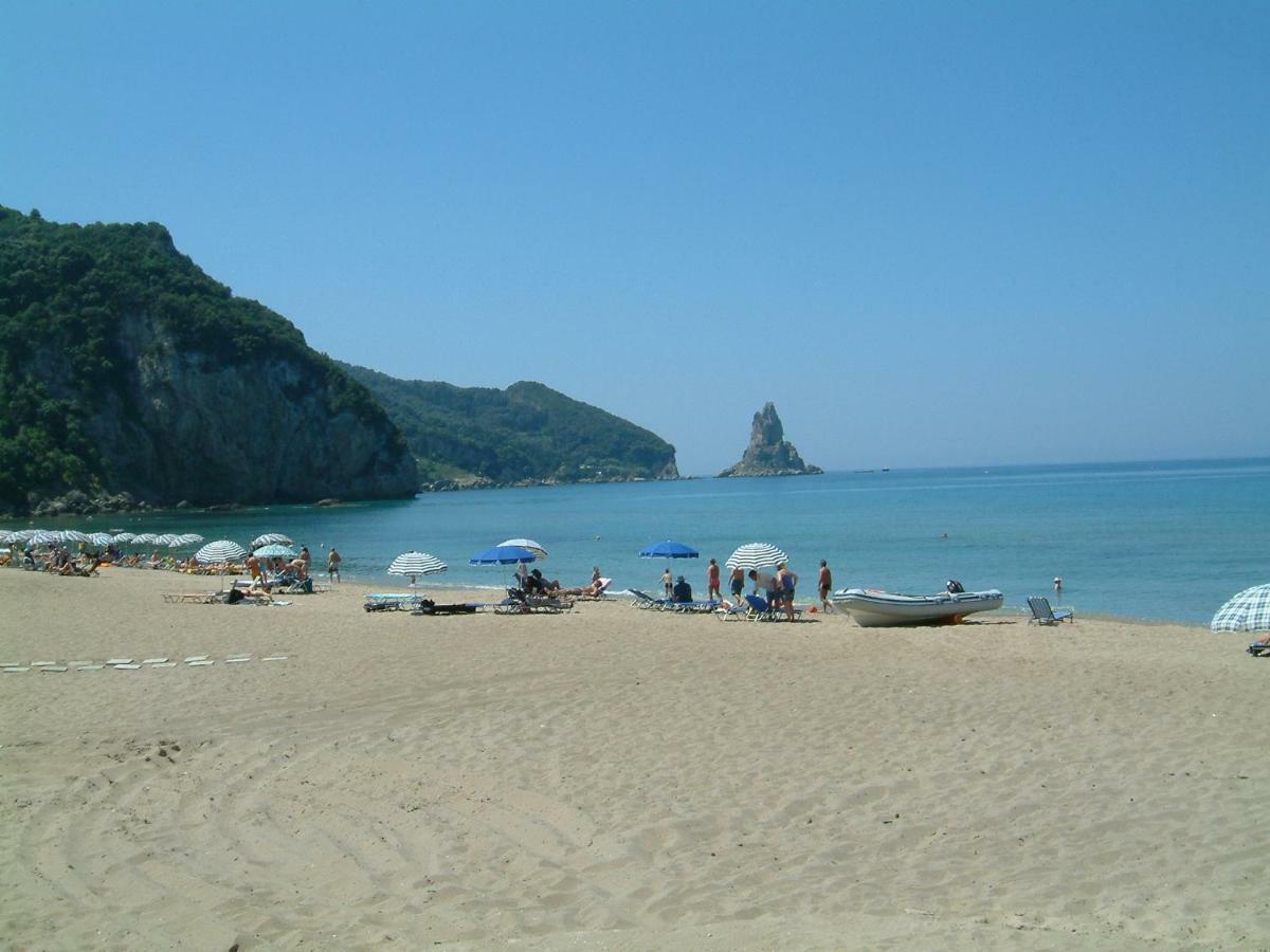 Holiday Studio Apartments Yannis On Agios Gordios Beach In Corfu المظهر الخارجي الصورة